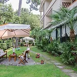 Kyrton Forte dei Marmi