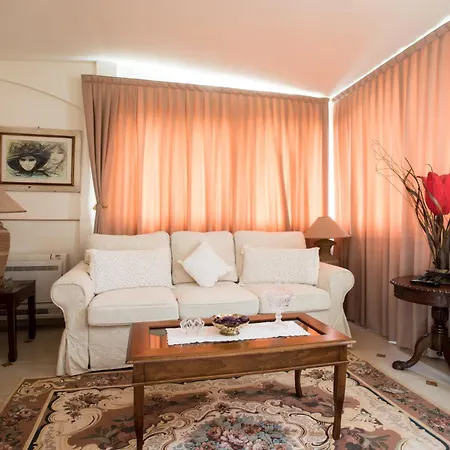 Kyrton Hotel