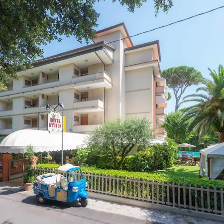 Kyrton Hotel 3*