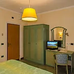 Kyrton Hotel 3*