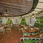 Kyrton Hotel 3*