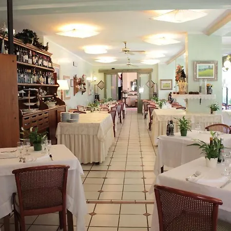 Kyrton Hotel 3*