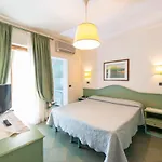 Kyrton Forte dei Marmi