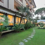 Hotell Kyrton Forte dei Marmi